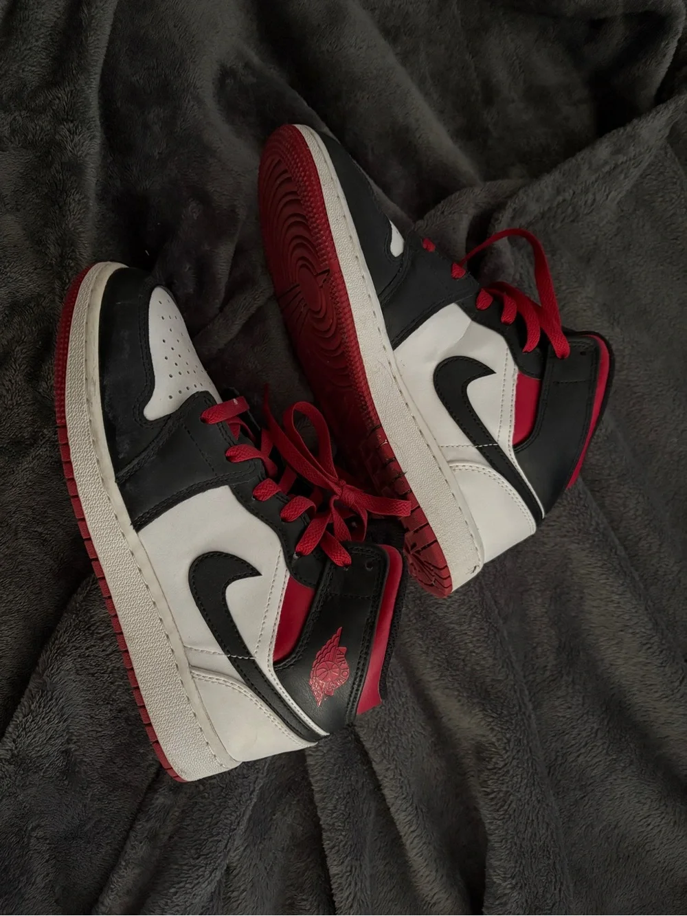 Nike Air Jordan 1 Mid Gym Red/Black Toe